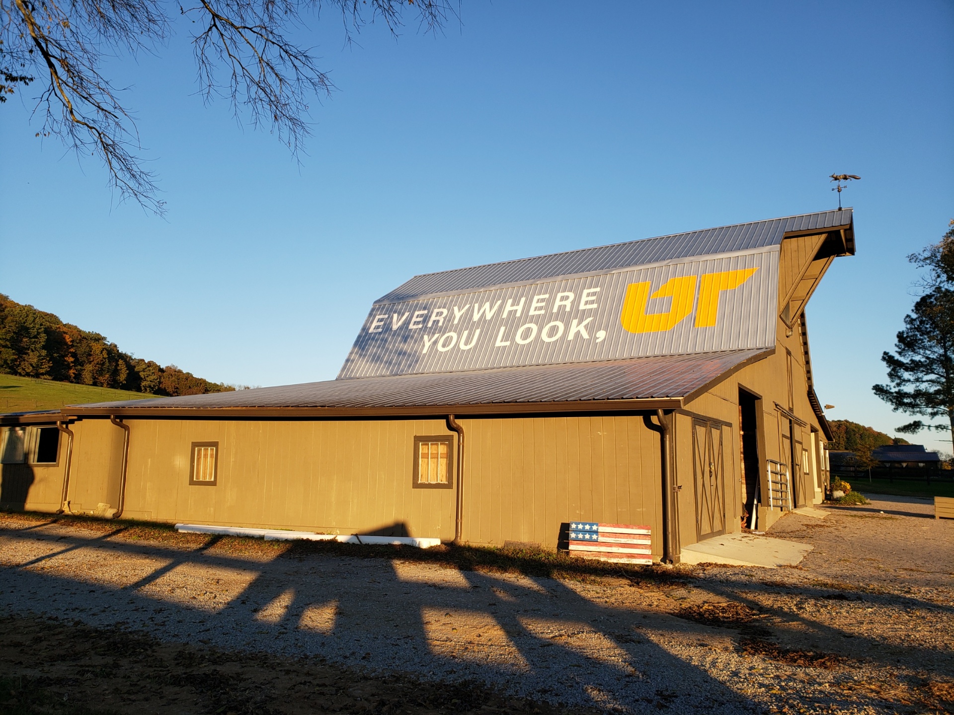 Lynnville - Everywhere You Look, UT
