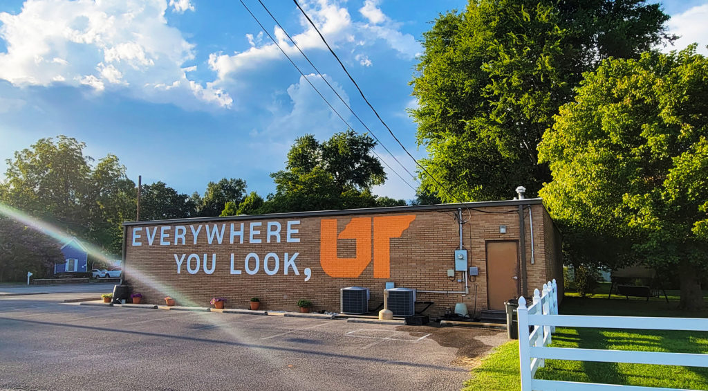 The Everywhere You Look, UT mural on the Barker Building in Jasper, TN