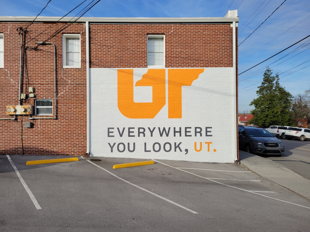 UT mural on Monroe County building